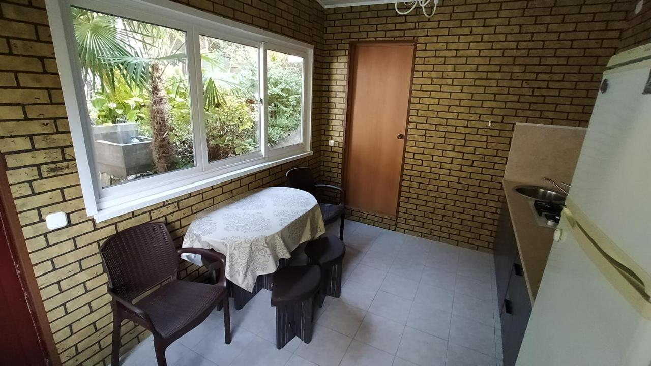 Tsikhierva Hotel Gagra Kültér fotó